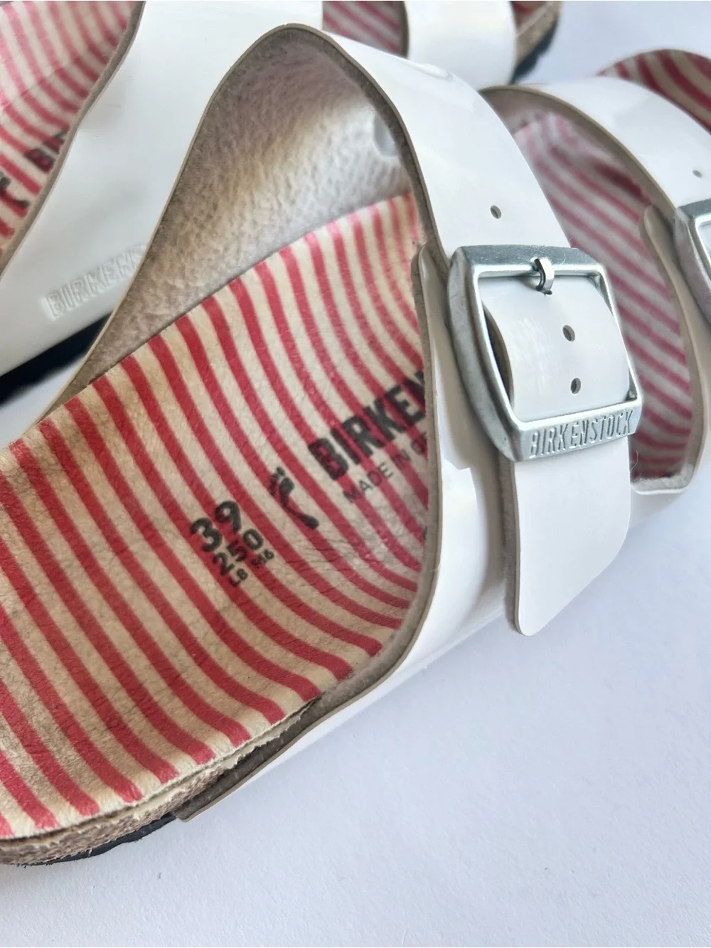 Birkenstock White Patent Leather Arizona Sandals size EUR 39, US 8.5